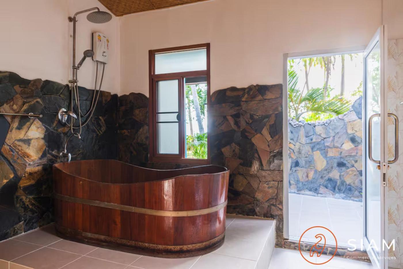 The Wooden Beach House 3Br - Sunset Beach Garden Taling Ngam  Exterior photo